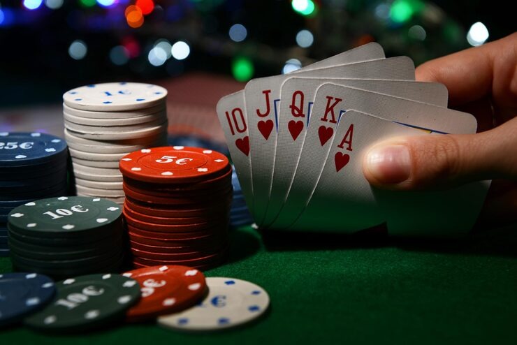 Super Sic Bo live dealer table with three dice in transparent cage and HD broadcast